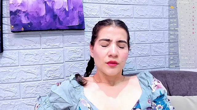 Miranda doll  online show from June 3, 2026, 12:19 pm