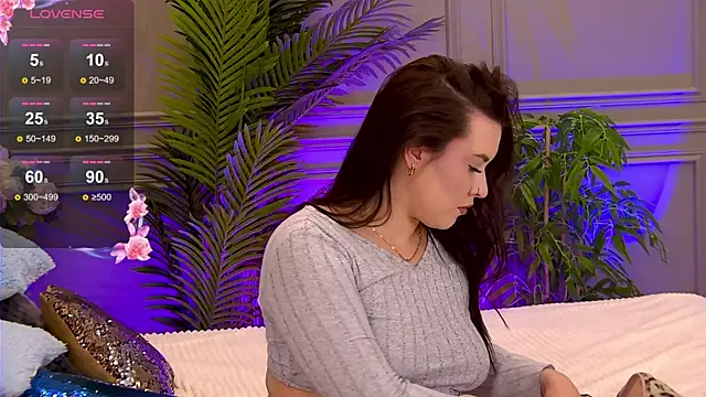 TrishaWinslet online show from February 28, 2025, 3:15 am