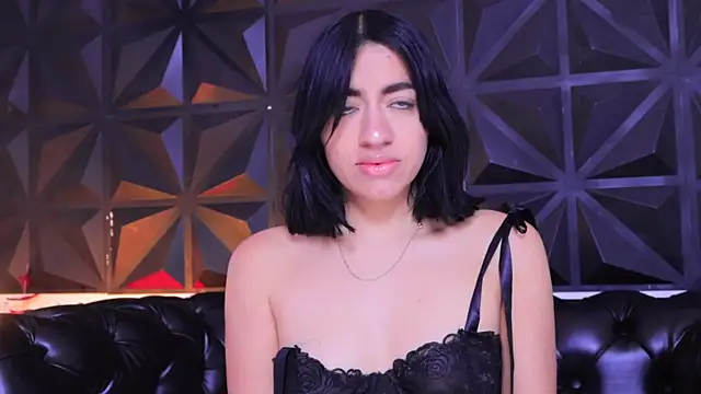 Snapshot of KasiaNoir_ chatting on January 27, 2025, 12:37 pm KasiaNoir online show from January 27, 2025, 12:37 pm