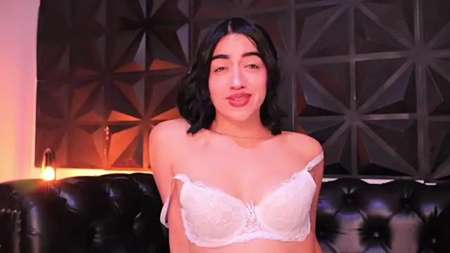 Snapshot of KasiaNoir_ chatting on February 12, 2025, 12:33 pm KasiaNoir online show from February 12, 2025, 12:33 pm