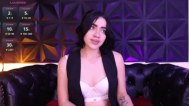 Snapshot of KasiaNoir_ chatting on November 21, 2025, 12:15 pm KasiaNoir online show from November 21, 2025, 12:15 pm