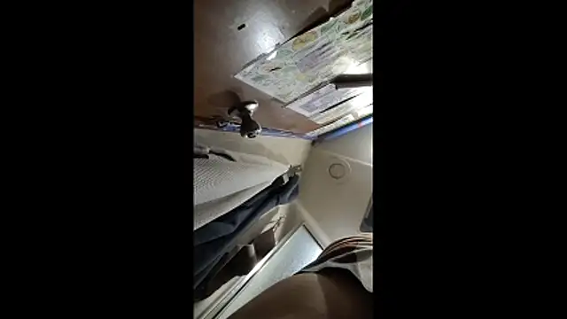 ILUV2TUCHMYKITTY online show from December 14, 2025, 2:06 am