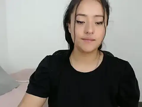 jjulietha95 online show from December 12, 2024, 10:34 am