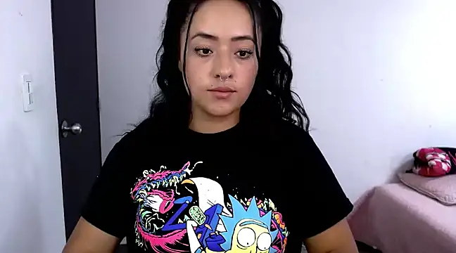 jjulietha95 online show from February 26, 2025, 10:53 pm