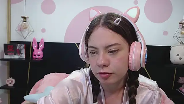 DanniAbbey online show from March 18, 2025, 6:04 pm