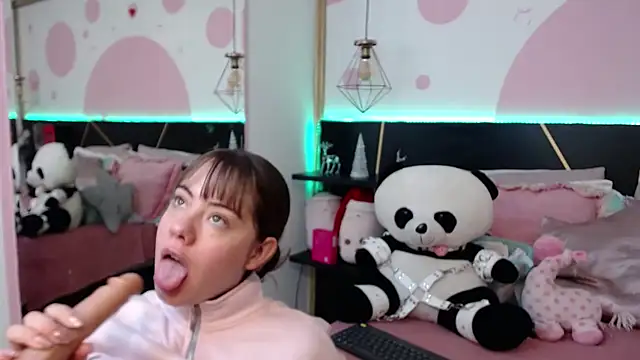 DanniAbbey online show from December 21, 2025, 11:39 am