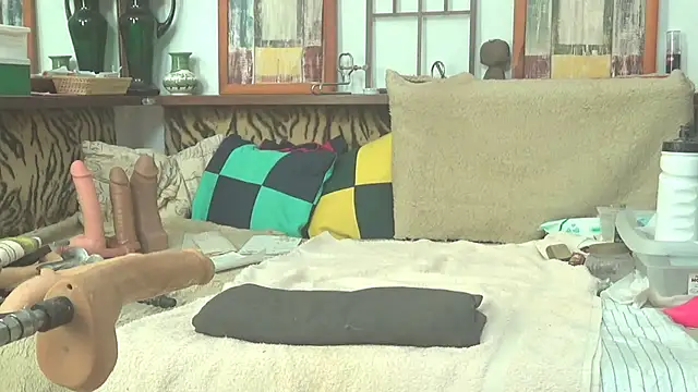 RitaMinx online show from November 11, 2025, 12:05 pm