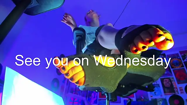 LylithSkye online show from February 26, 2025, 10:36 am