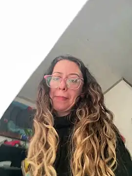 miss hanna07 online show from April 28, 2026, 7:52 pm