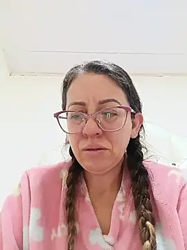 miss hanna07 online show from July 18, 2026, 2:43 pm