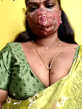 Snapshot of mayaa2u chatting on July 7, 2026, 3:42 am mayaa2u online show from July 7, 2026, 3:42 am