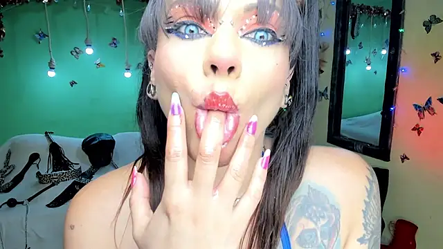 Snapshot of angelina_james_ chatting on May 29, 2026, 8:07 pm angelina james online show from May 29, 2026, 8:07 pm