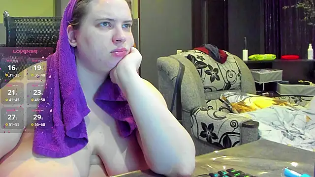 Snapshot of 1lindsey1 chatting on September 13, 2025, 6:35 am 1lindsey1 online show from September 13, 2025, 6:35 am