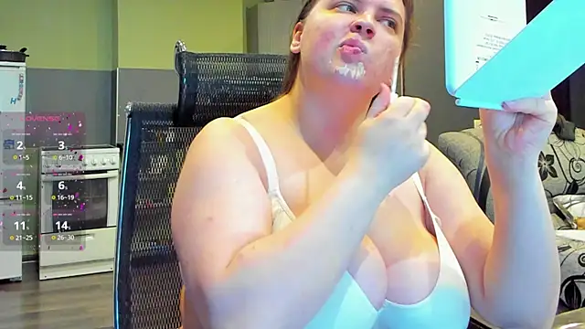 Snapshot of 1lindsey1 chatting on September 28, 2025, 4:40 am 1lindsey1 online show from September 28, 2025, 4:40 am