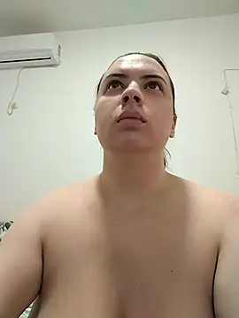 1lindsey1 online show from February 18, 2026, 5:58 am