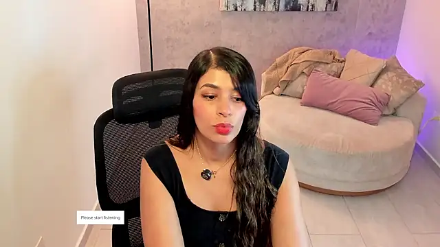 Snapshot of gia_watsonn chatting on August 6, 2026, 6:21 pm gia watsonn online show from August 6, 2026, 6:21 pm