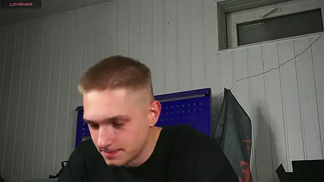 dustyn fox online show from October 15, 2025, 4:51 pm