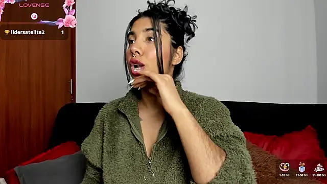 Snapshot of jasmine_bunny_ chatting on January 23, 2025, 6:14 pm jasmine bunny online show from January 23, 2025, 6:14 pm