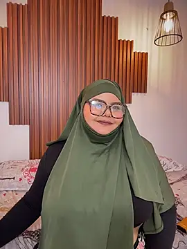  Shara Handal  online show from February 7, 2026, 2:54 pm