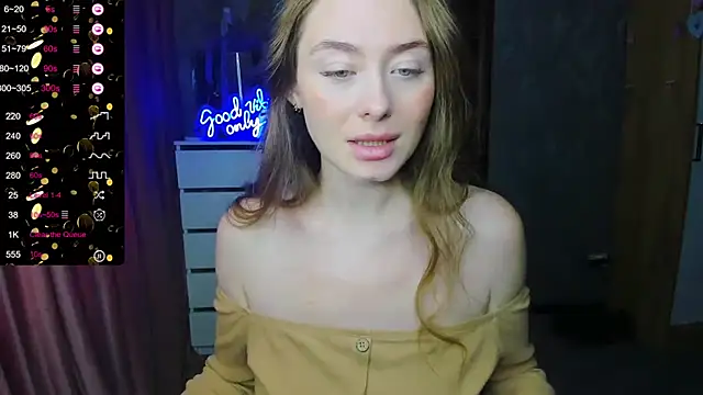 Demure Smile online show from September 15, 2025, 4:56 am