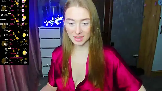 Demure Smile online show from September 20, 2025, 5:41 am