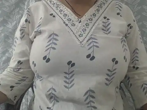 Snapshot of cute-priy chatting on June 13, 2026, 5:16 am cute-priy online show from June 13, 2026, 5:16 am