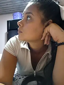 sexy-latin10 online show from March 16, 2025, 10:09 pm