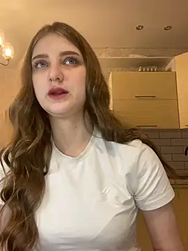 Snapshot of MollyDolle chatting on December 21, 2024, 10:19 pm MollyDolle online show from December 21, 2024, 10:19 pm