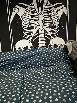 ThicBunz online show from February 5, 2026, 1:27 pm