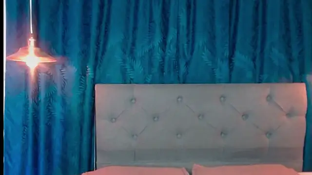 angelica bouvier online show from November 18, 2025, 8:02 pm