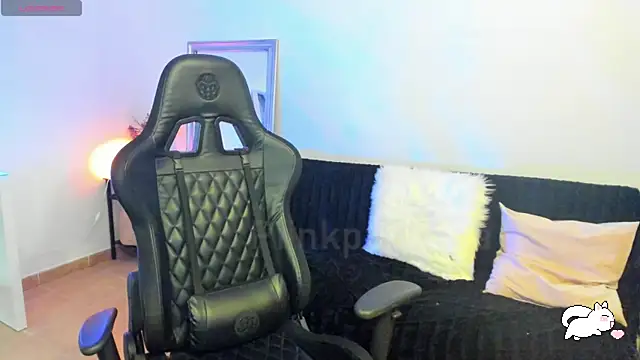 Piinkpandora online show from February 2, 2025, 3:39 pm