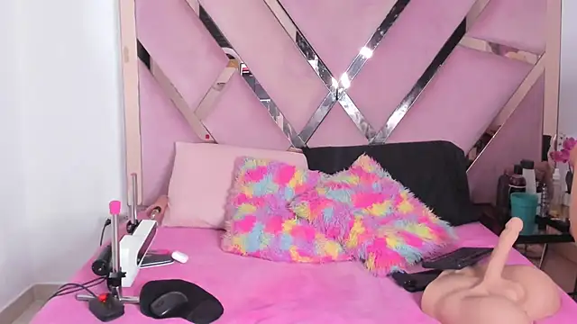 Freyaht online show from September 24, 2025, 4:49 am