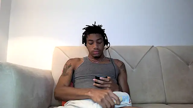 Snapshot of Skinnyblackman chatting on November 11, 2025, 1:38 am Skinnyblackman online show from November 11, 2025, 1:38 am