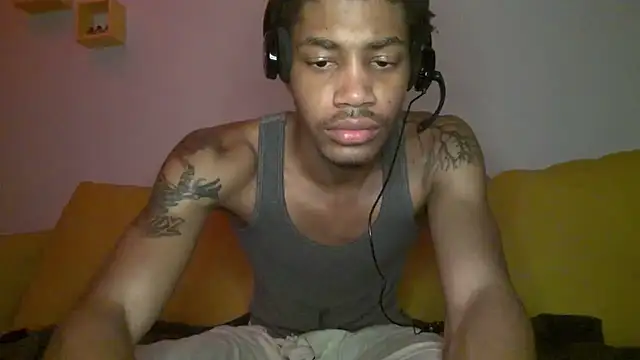 Skinnyblackman online show from August 7, 2026, 4:25 am