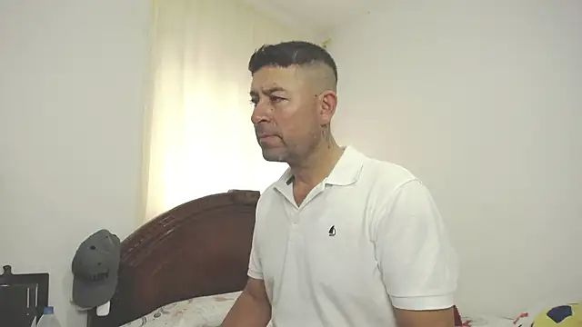 ambar jacksonn online show from September 22, 2025, 9:17 pm