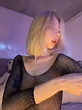  urbestie  online show from May 10, 2026, 7:52 pm