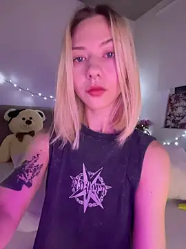  urbestie  online show from June 26, 2026, 10:58 pm