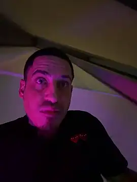 juicyj1311 online show from March 16, 2026, 5:55 am