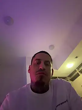 juicyj1311 online show from March 28, 2026, 8:03 am