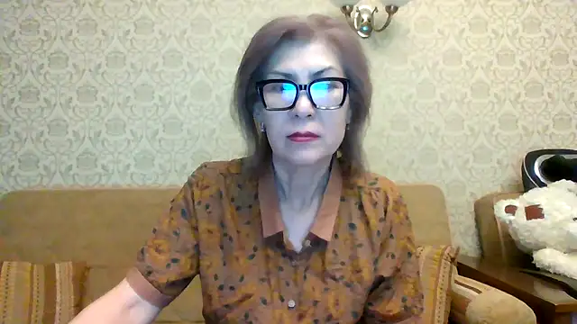 Elegant00Lady online show from April 21, 2026, 4:34 pm