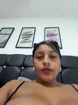 anaesca online show from December 14, 2025, 1:38 pm