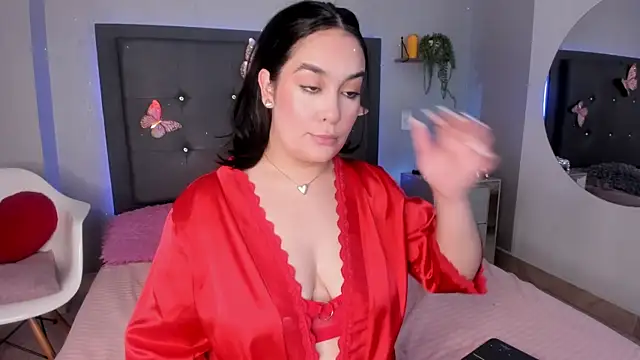 Snapshot of emma_lye chatting on July 1, 2026, 6:40 pm emma lye online show from July 1, 2026, 6:40 pm