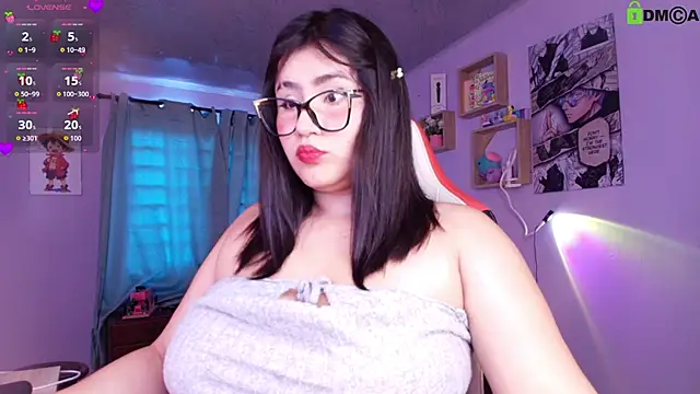 juli juliana online show from May 1, 2026, 4:00 pm