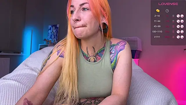 Tanya Acid online show from April 22, 2026, 5:03 pm