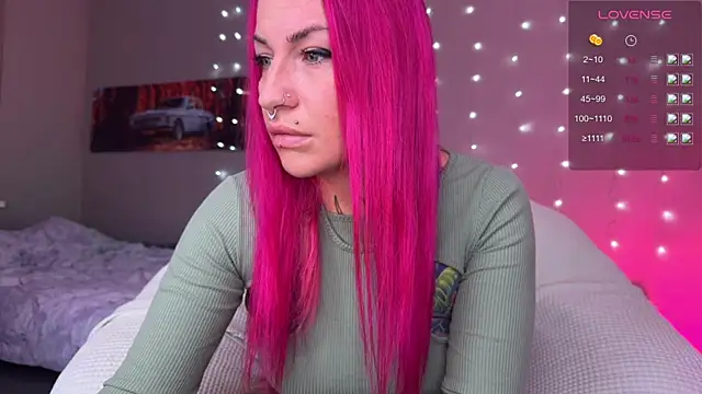 Tanya Acid online show from July 10, 2026, 4:39 am