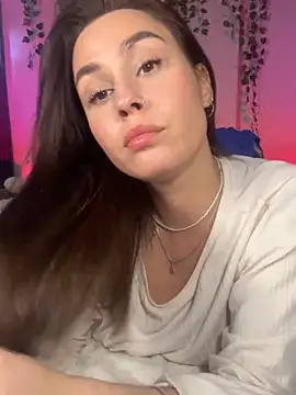 Snapshot of MiaNell chatting on December 17, 2024, 3:39 am MiaNell online show from December 17, 2024, 3:39 am