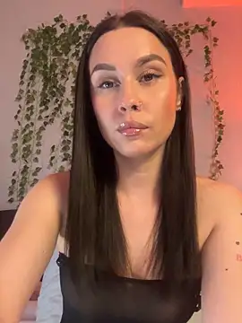 Snapshot of MiaNell chatting on October 30, 2025, 9:59 pm MiaNell online show from October 30, 2025, 9:59 pm