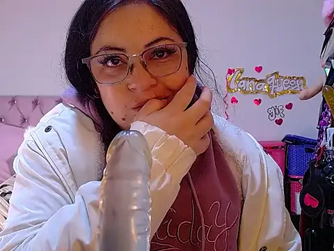 Snapshot of lanaqueen699 chatting on July 23, 2026, 12:14 pm lanaqueen699 online show from July 23, 2026, 12:14 pm