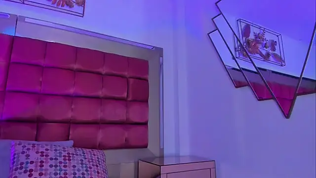 Snapshot of ShegoBlake chatting on October 22, 2025, 11:48 pm ShegoBlake online show from October 22, 2025, 11:48 pm