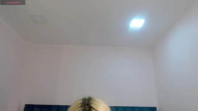 april bunnyy online show from February 10, 2026, 8:24 pm